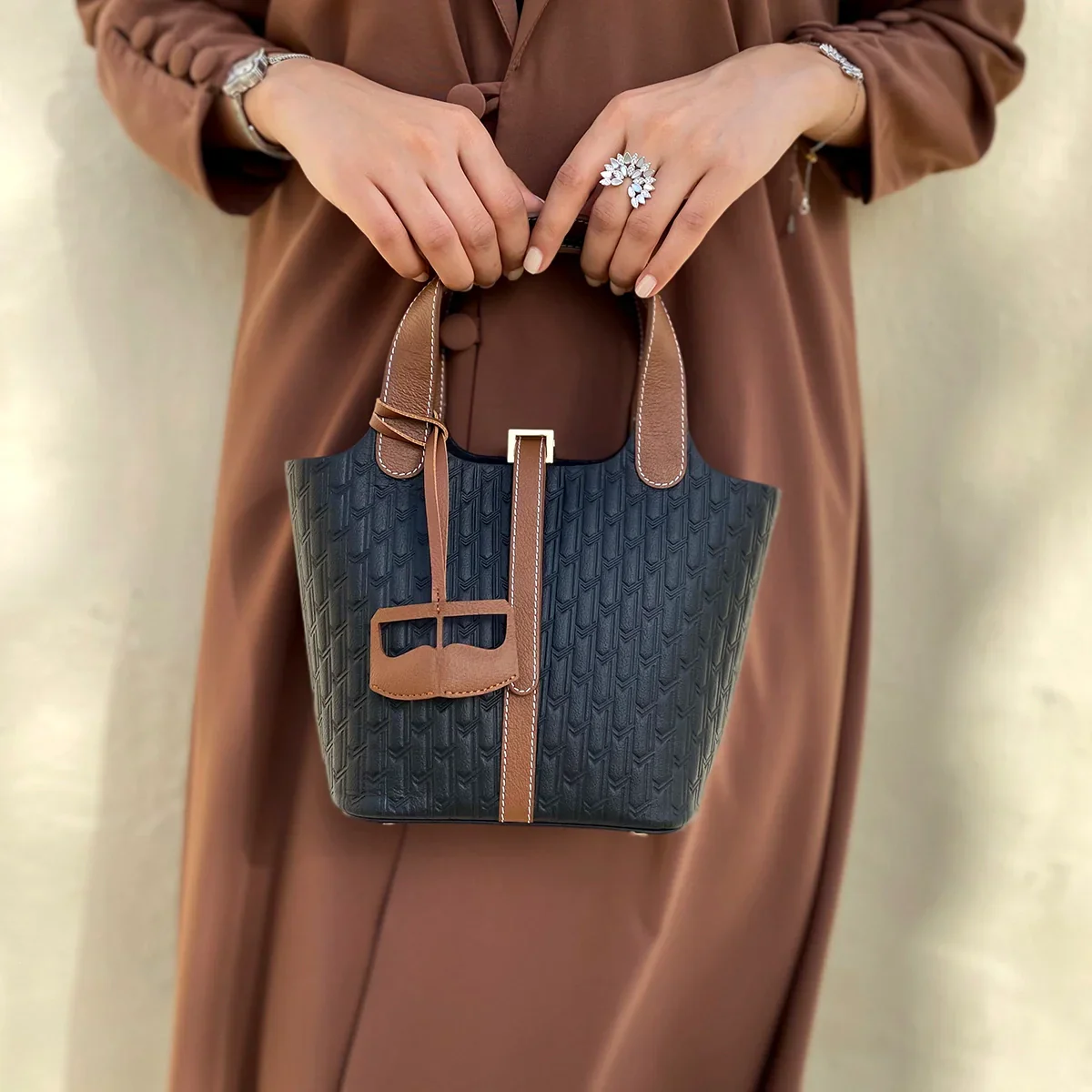Alyazia / Organiser / Trifold Wallet / Burqa Charm - Gift Set - Image 18