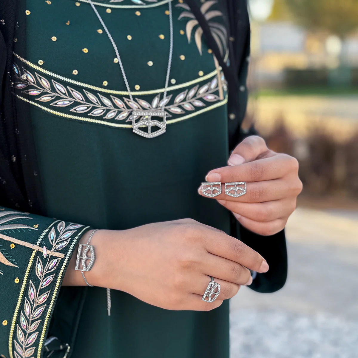 Burqa / Bracelet Silver - Image 3