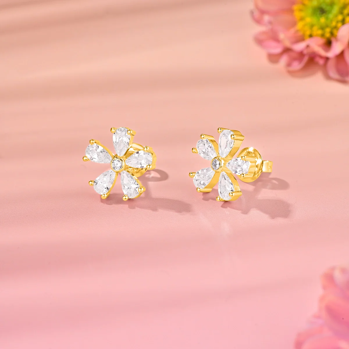 Daisy Flower / Earrings Gold - Image 4