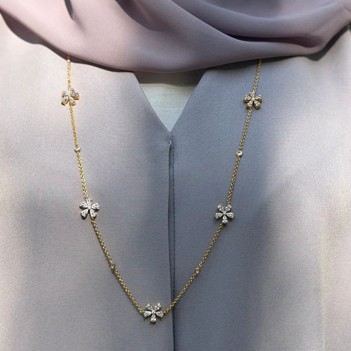 Daisy Flower / Multi Motif Necklace Gold - Image 5