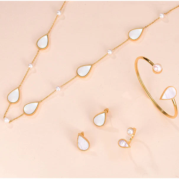 Drop / Necklace Pearl Gold - Image 5