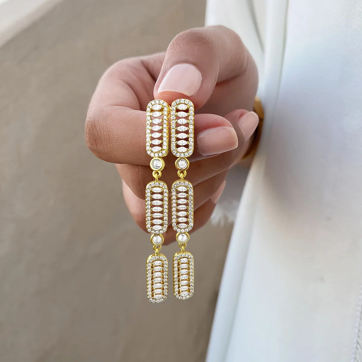 Fyne / Triple Earrings Gold - Image 4