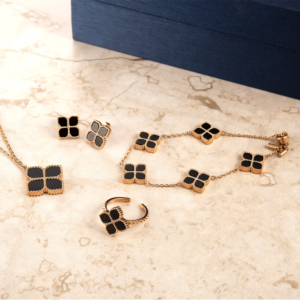 Joory / Necklace Black Gold - Image 5