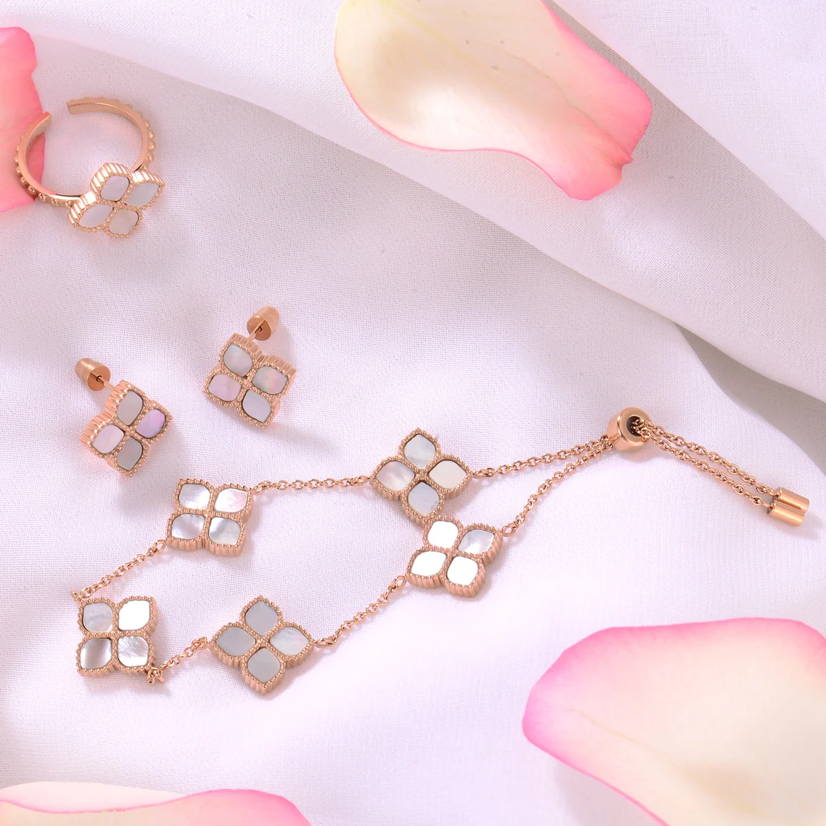 Joory / Necklace Pearl Rose Gold - Image 5