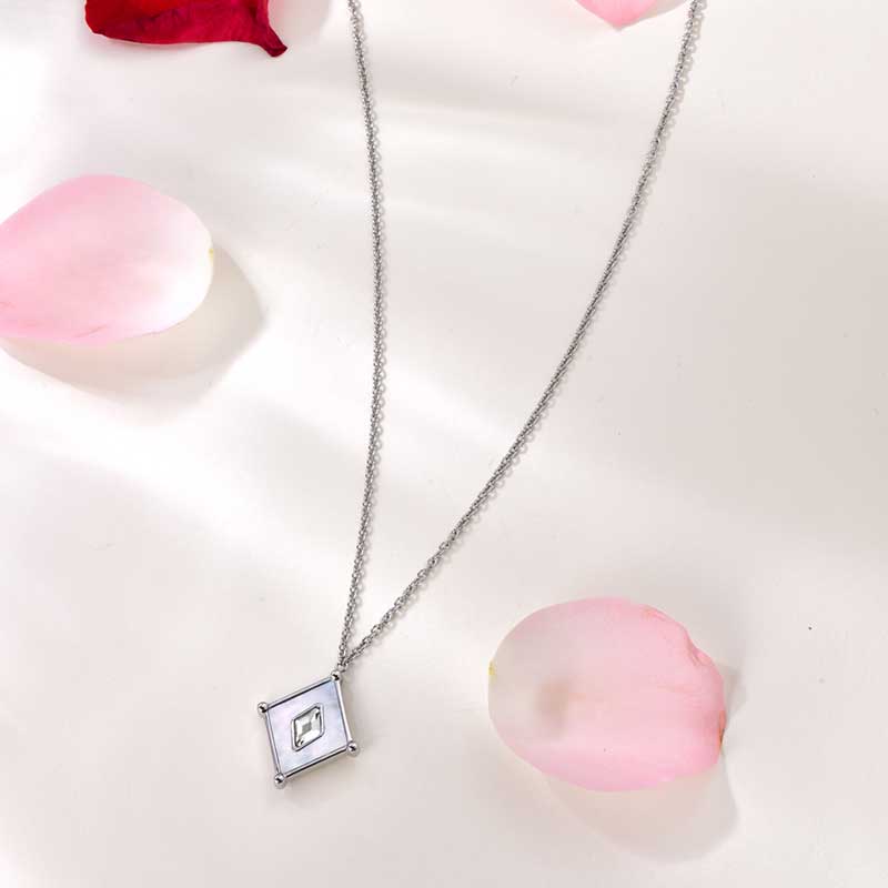 Kite / Necklace Pearl Silver - Image 4