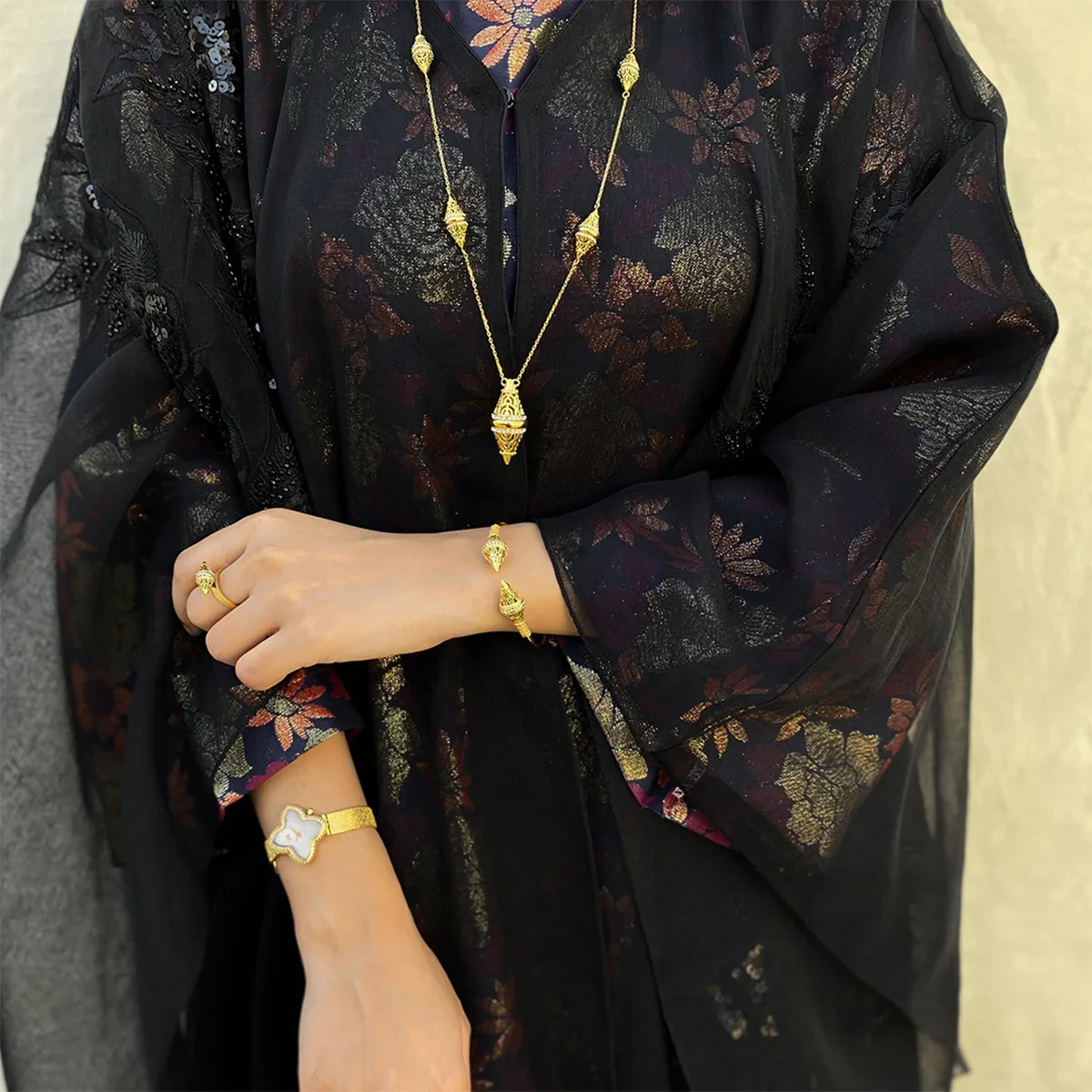 Lantern / Necklace Gold - Image 6