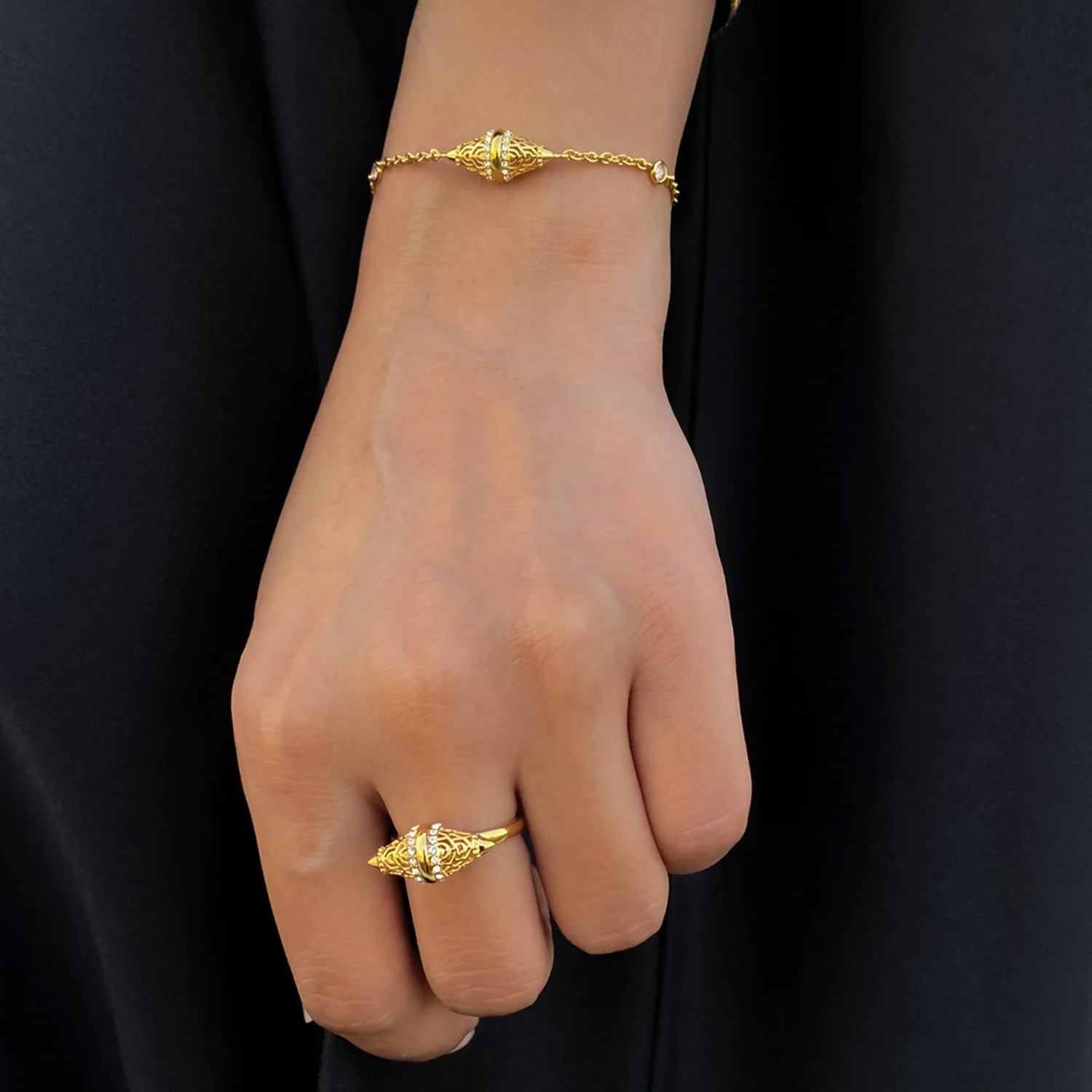 Lantern / Simple Bracelet Gold - Image 4