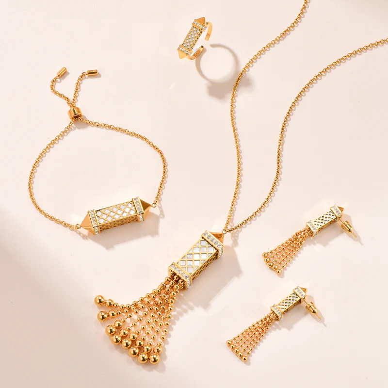 Latifa / Tassel Gold - Gift Set - Image 11