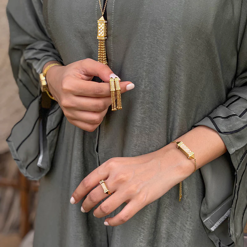 Latifa / Tassel Gold - Gift Set - Image 13