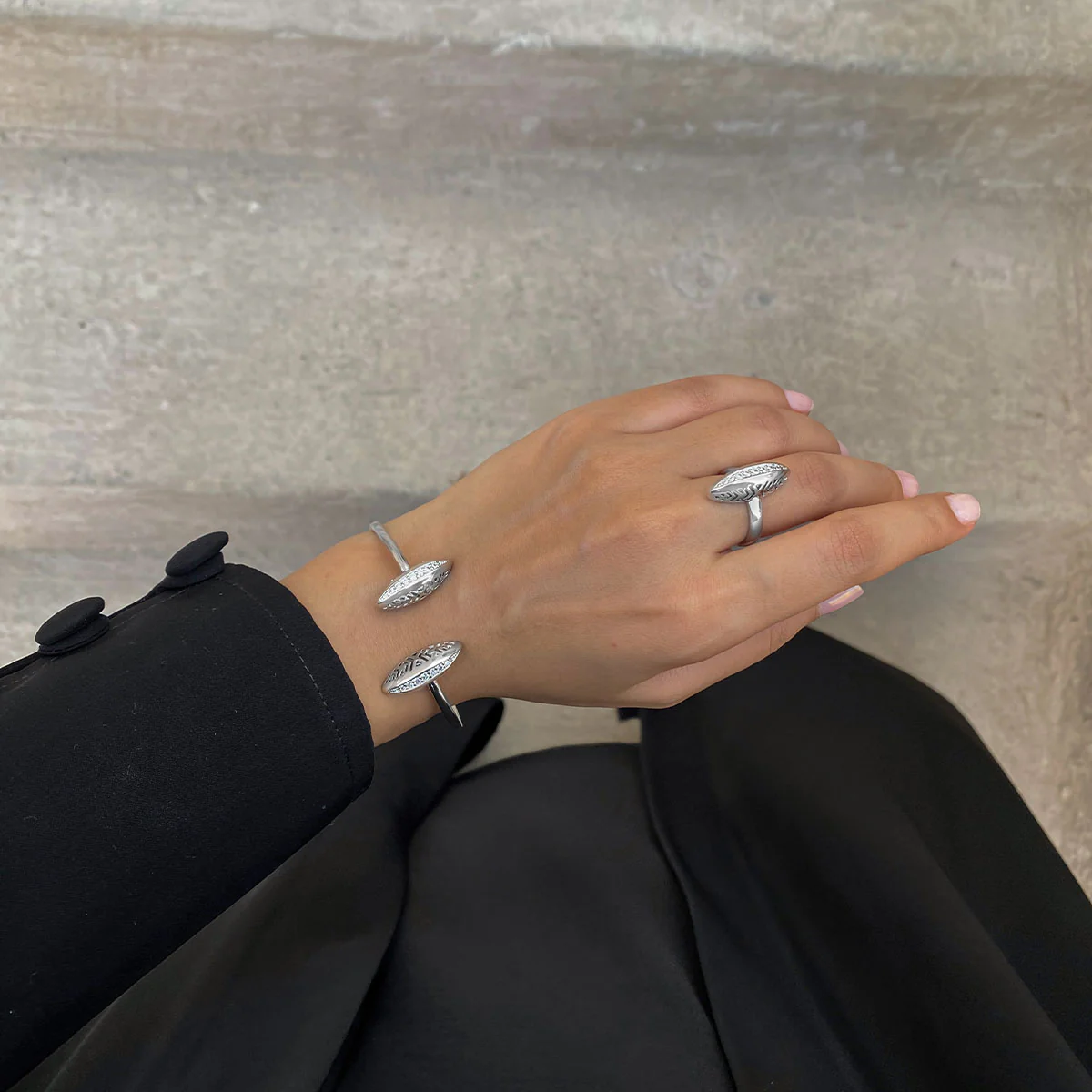 Leaf / Bangle Silver - Image 4