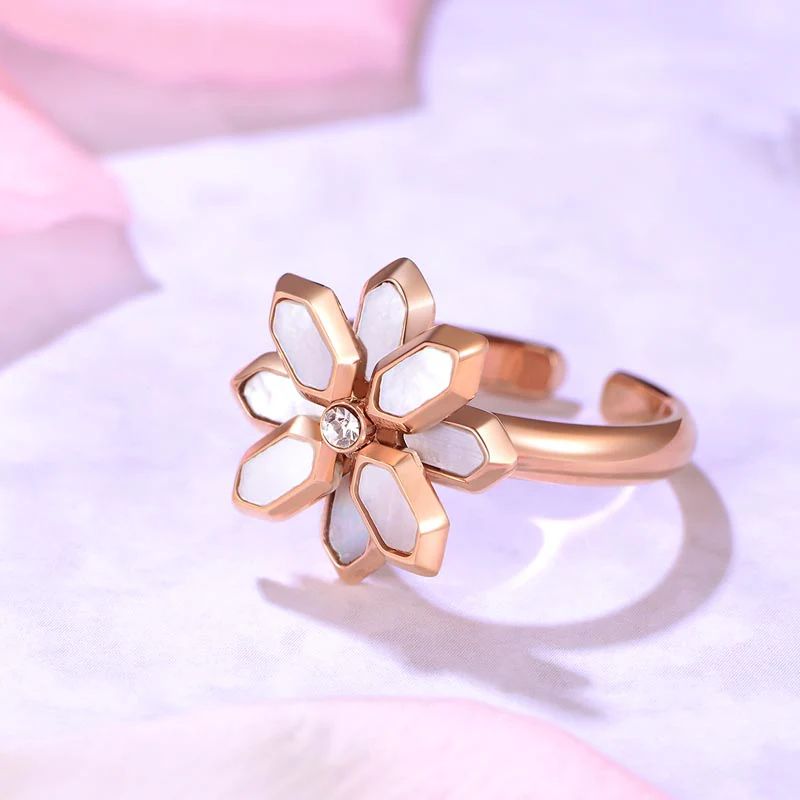 Lotus / Ring Pearl Rose Gold - Image 2