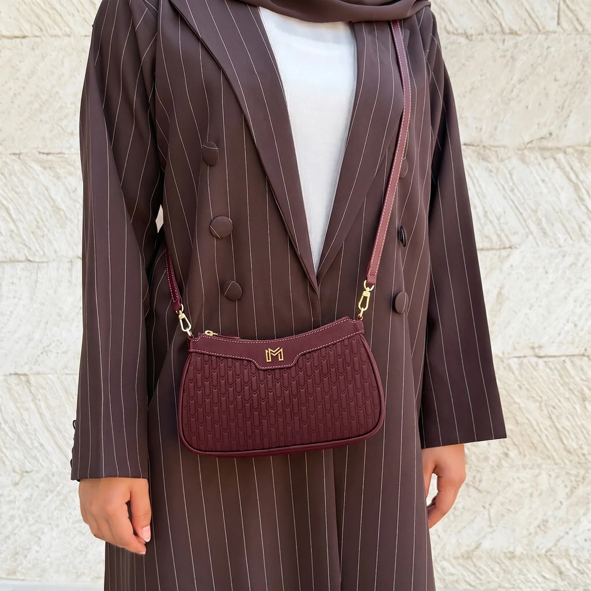 Mahra Handbag / Burgundy - Image 7