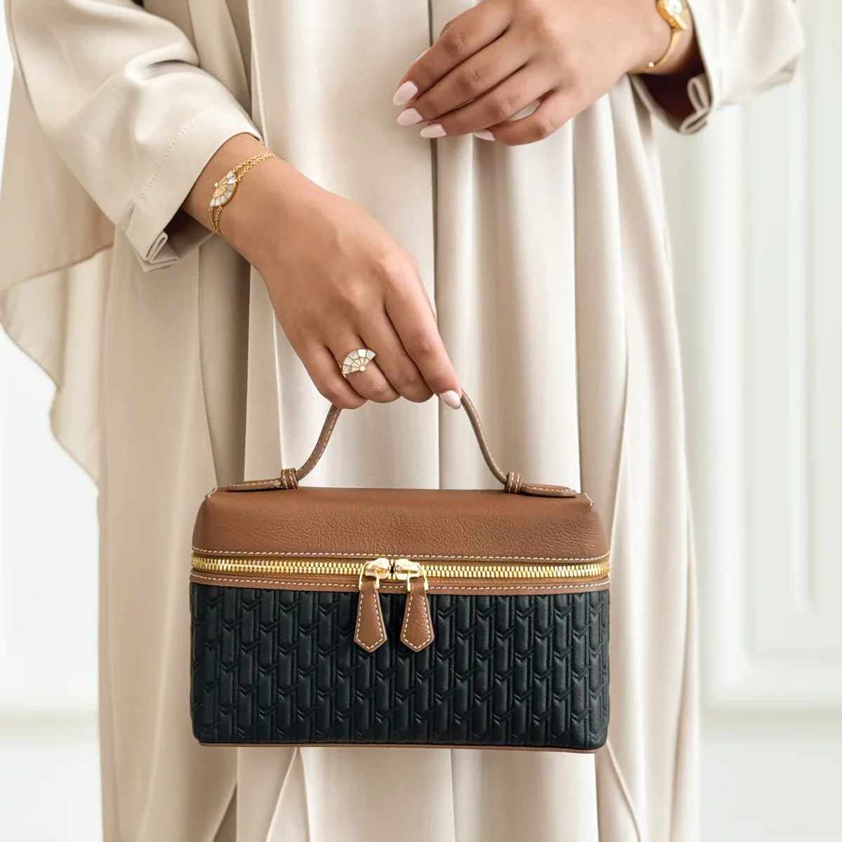 Maitha Handbag / Black & Tan - Image 9