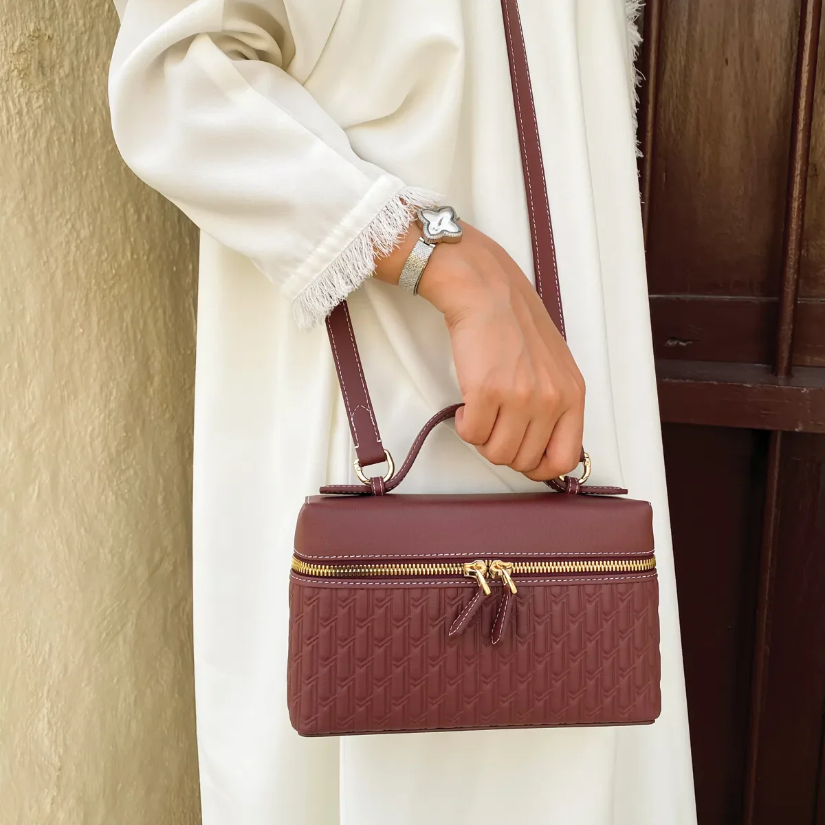 Maitha Handbag / Burgundy - Image 12