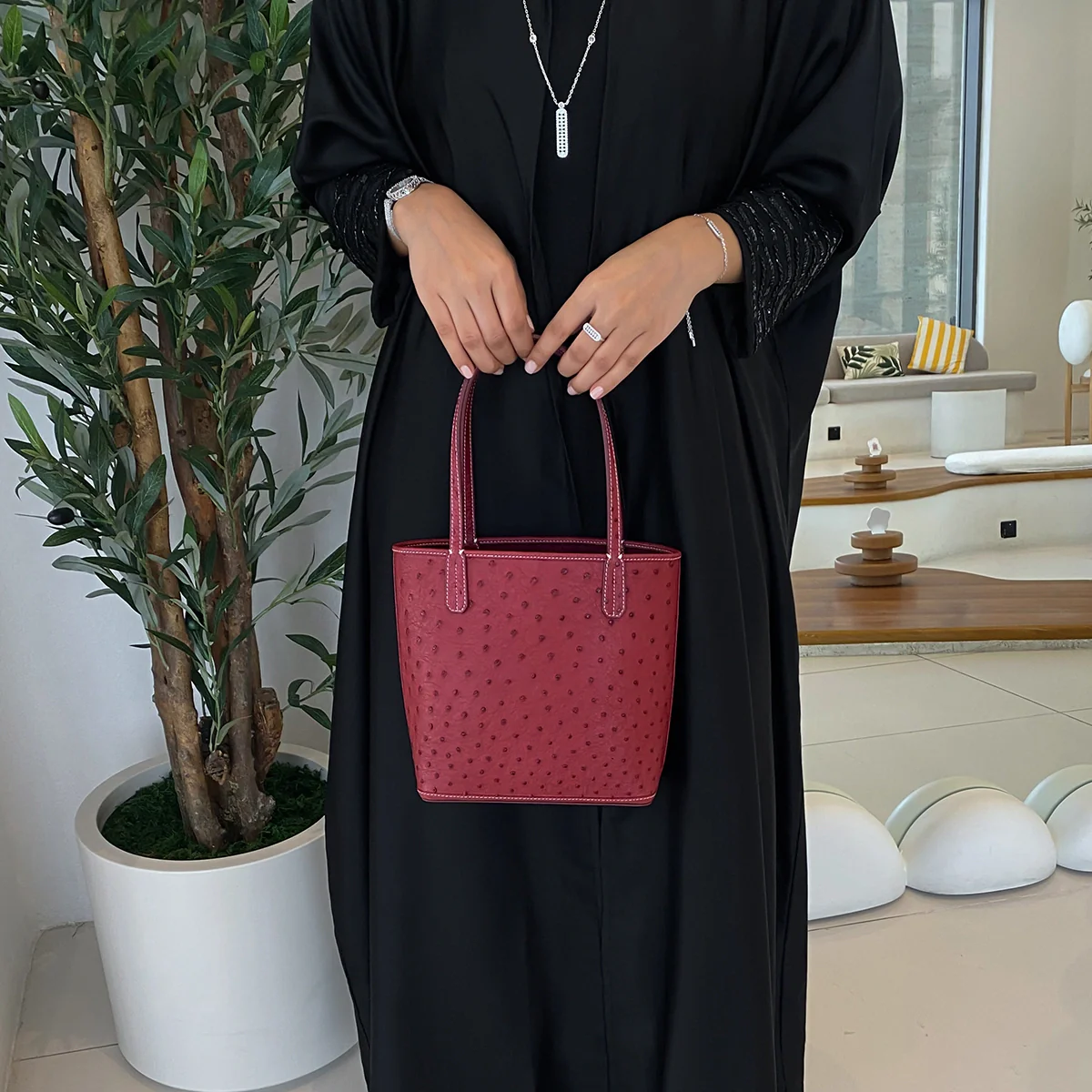 Mini Tote Ostrich Leather / Burgundy - Image 7