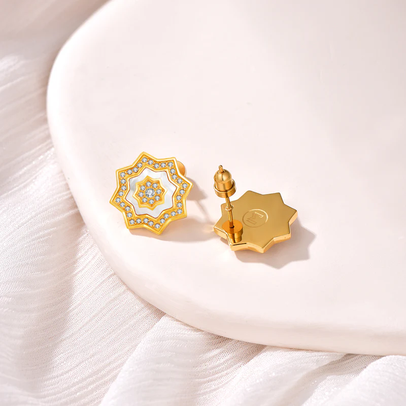 Najm / Earrings Pearl Gold - Image 3