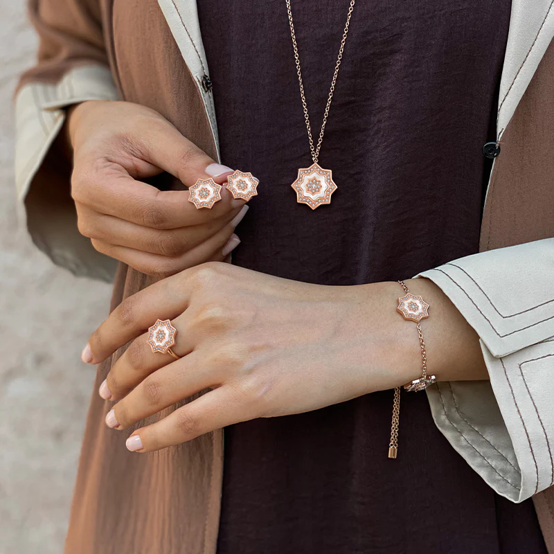 Najm / Earrings Pearl Rose Gold - Image 4