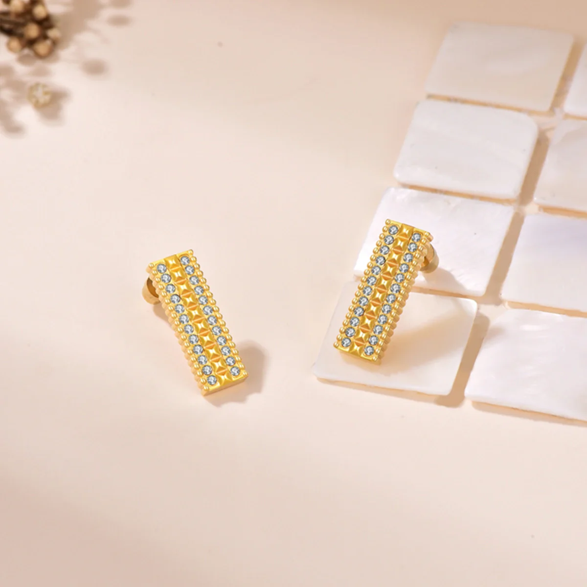 Noora / Earrings Gold - Image 4