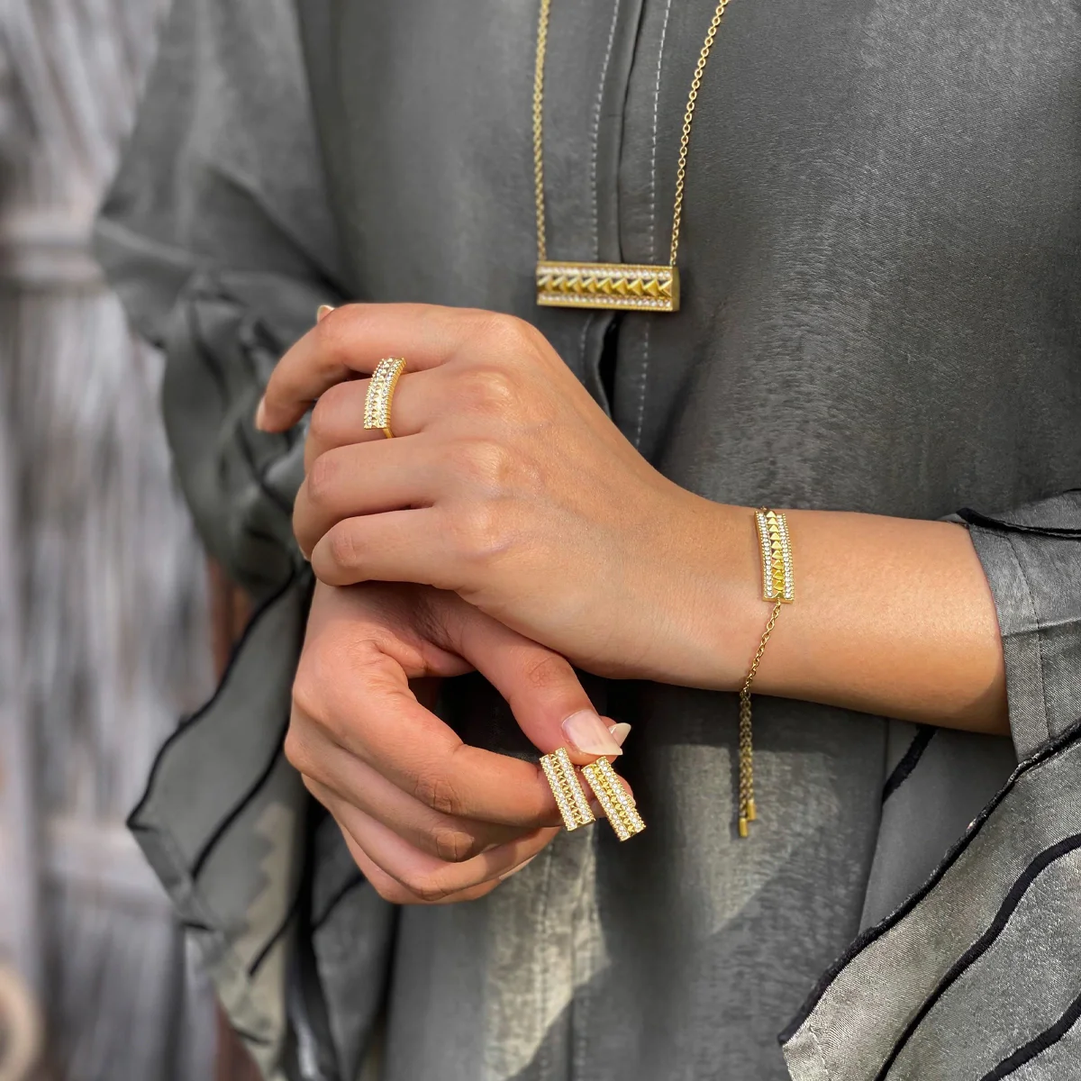 Noora / Earrings Gold - Image 5