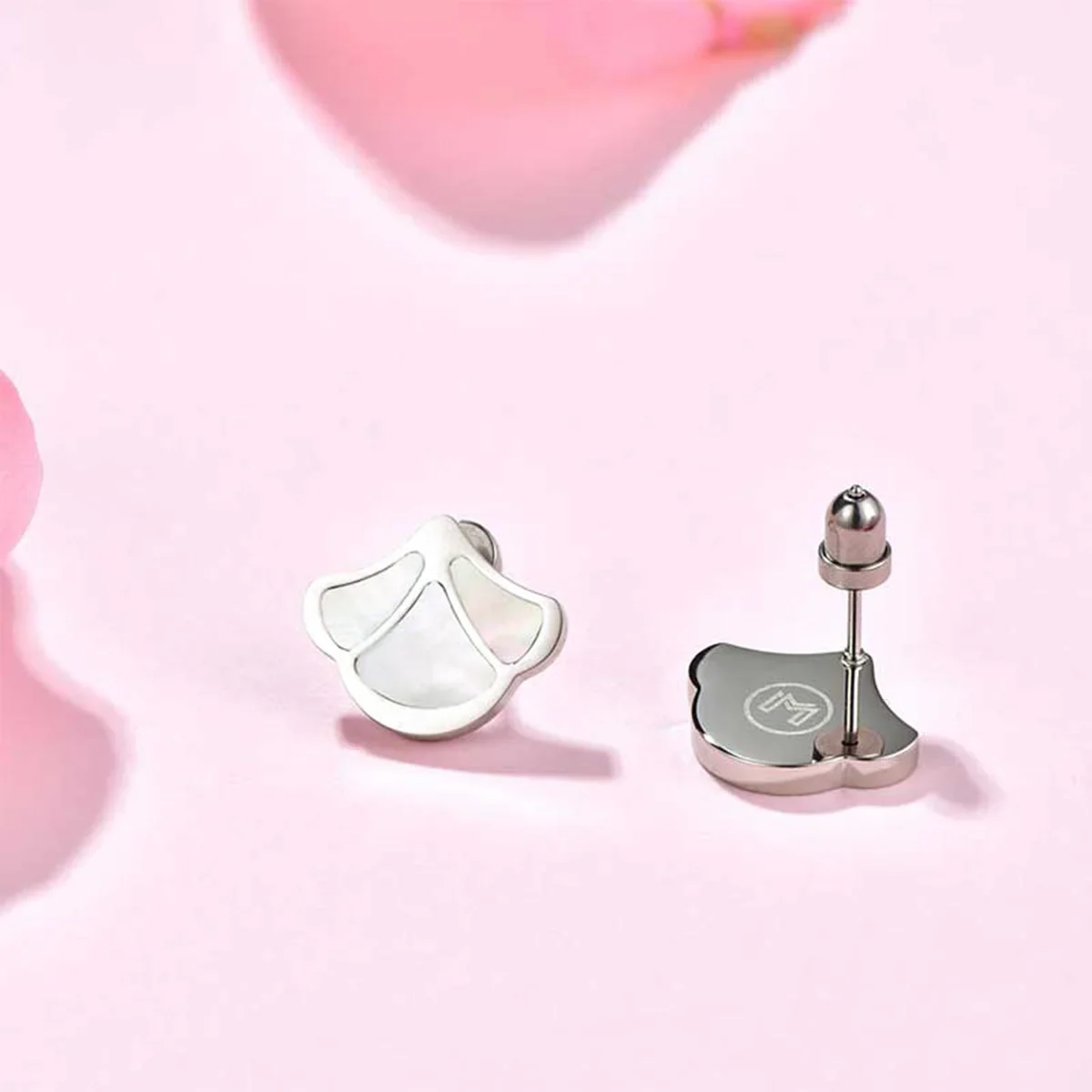 Tulip / Earrings Pearl Silver - Image 4
