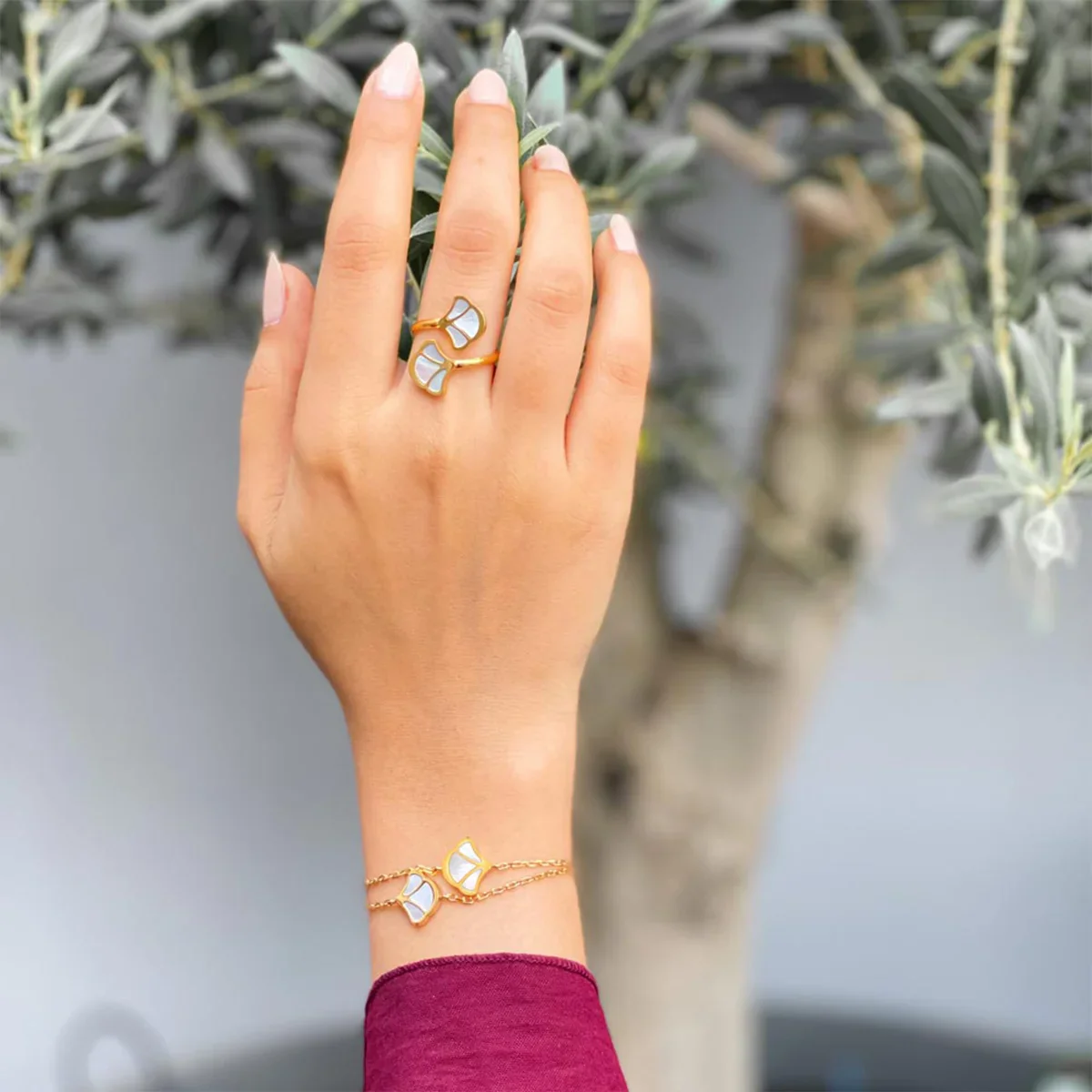 Tulip / Ring Pearl Gold - Image 6
