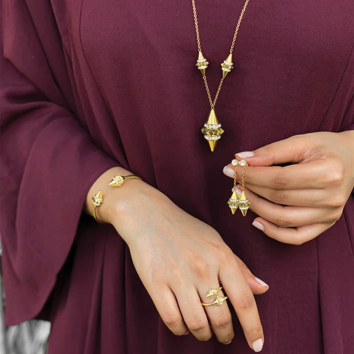 Turath / Earrings Gold - Image 5